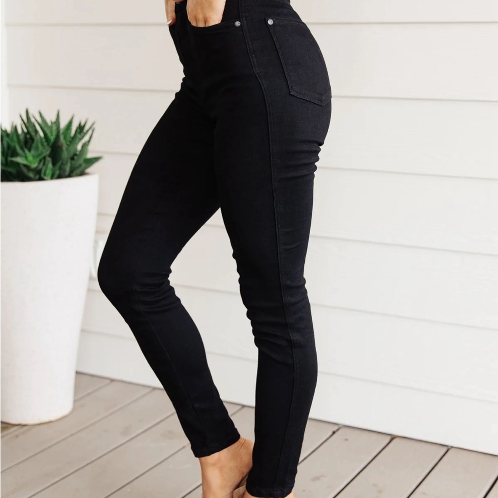 NWT Black Judy Blue high waisted skinny jeans size 7/28